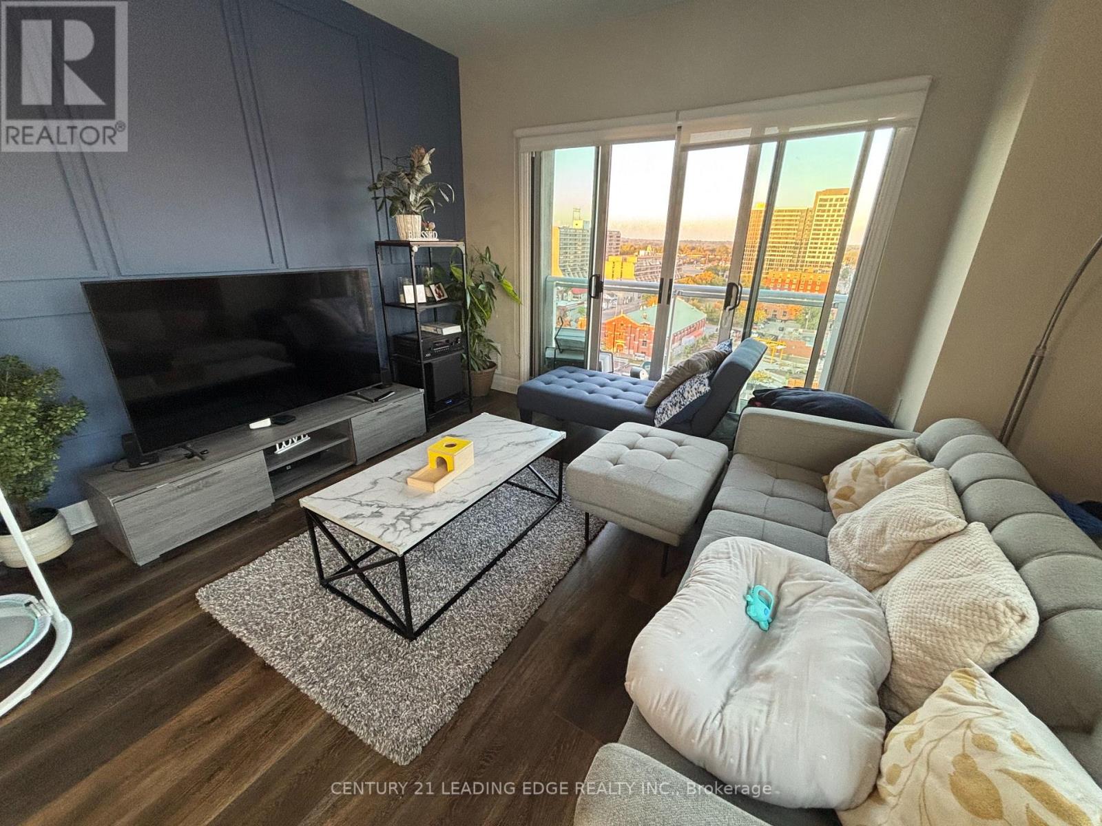 1005 - 44 Bond Street W, Oshawa, Ontario  L1G 6R2 - Photo 3 - E12422911