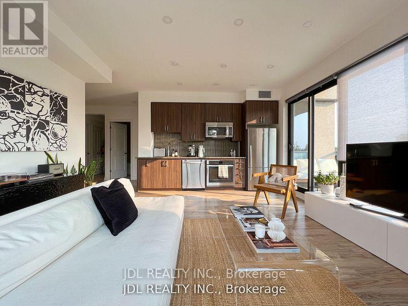 202b - 9090 Yonge Street, Richmond Hill, Ontario  L4C 0Z1 - Photo 3 - N12422919