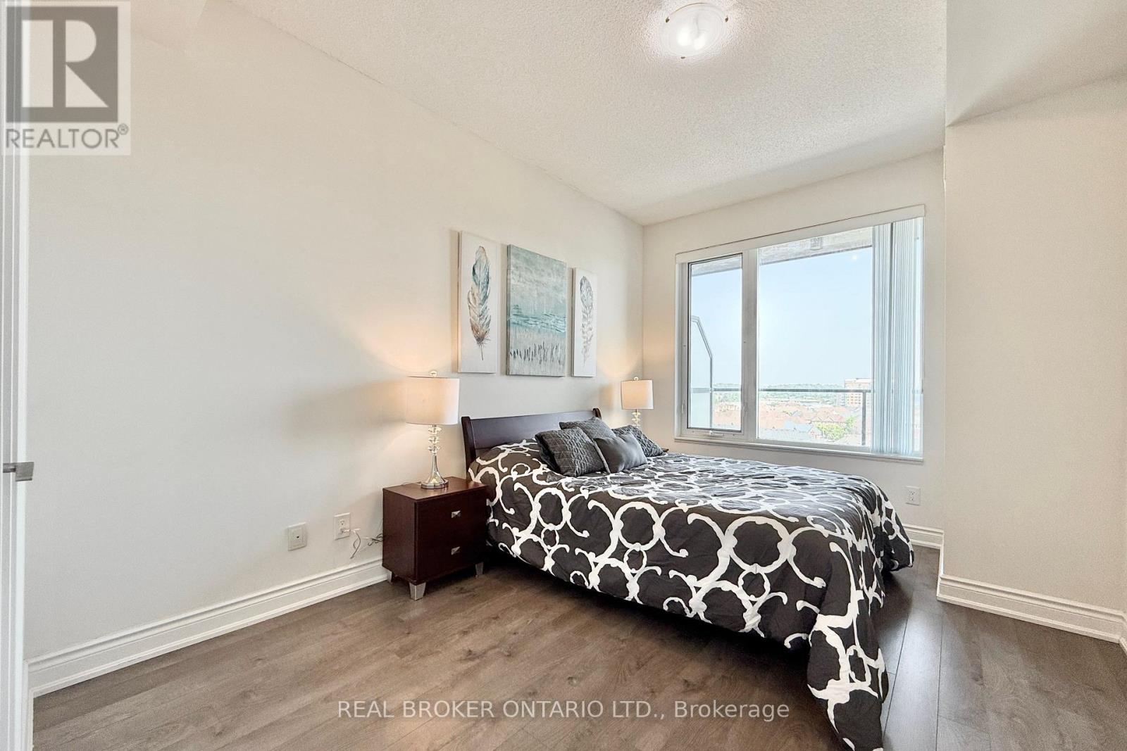 1018 - 325 South Park Road, Markham (Commerce Valley), Ontario  L3T 0B7 - Photo 12 - N12422925