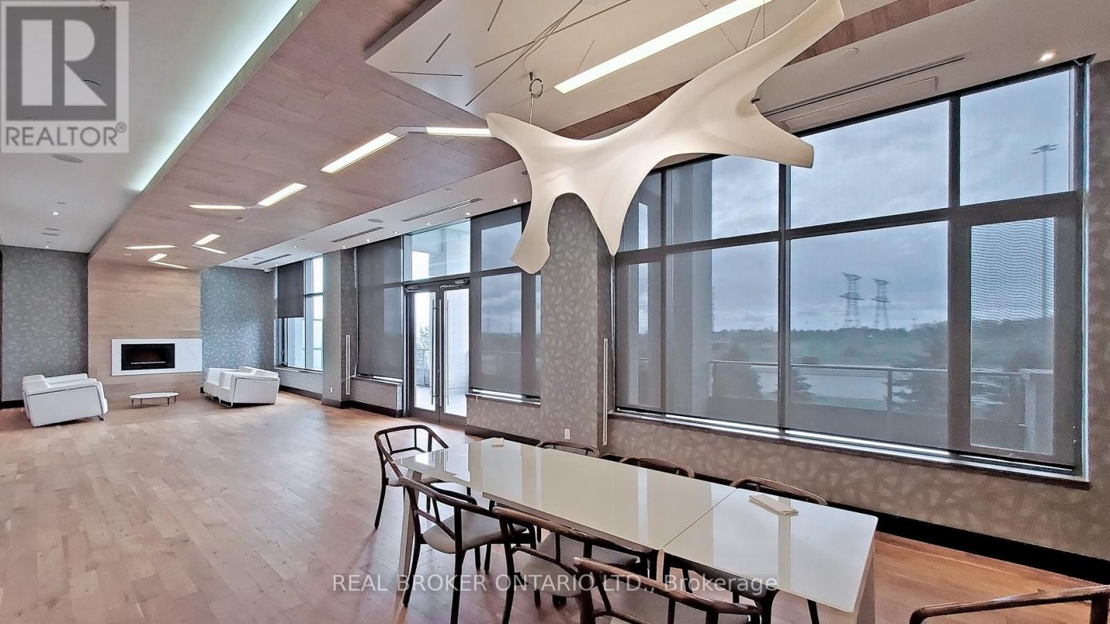 1018 - 325 South Park Road, Markham (Commerce Valley), Ontario  L3T 0B7 - Photo 32 - N12422925