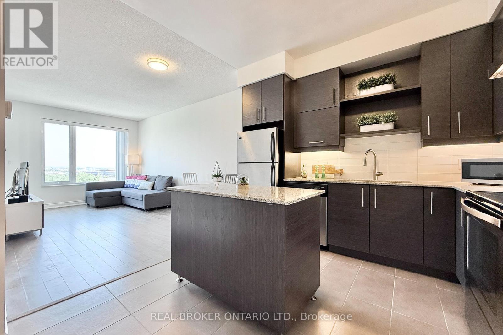 1018 - 325 South Park Road, Markham (Commerce Valley), Ontario  L3T 0B7 - Photo 4 - N12422925