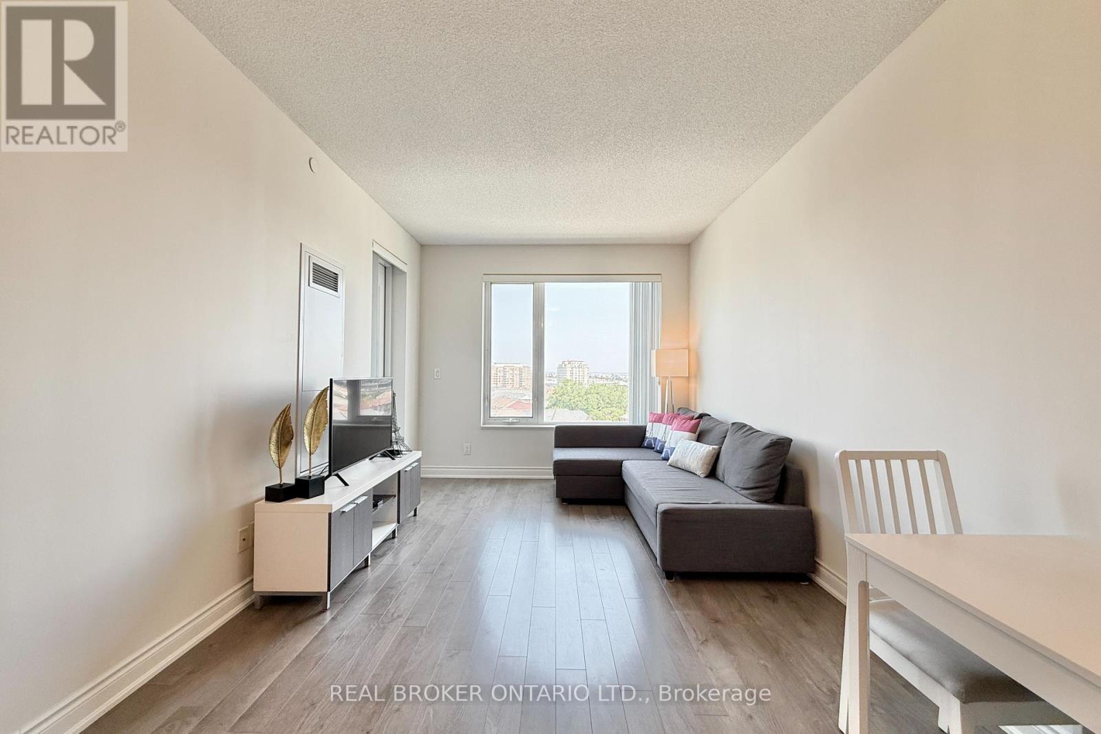 1018 - 325 South Park Road, Markham (Commerce Valley), Ontario  L3T 0B7 - Photo 8 - N12422925