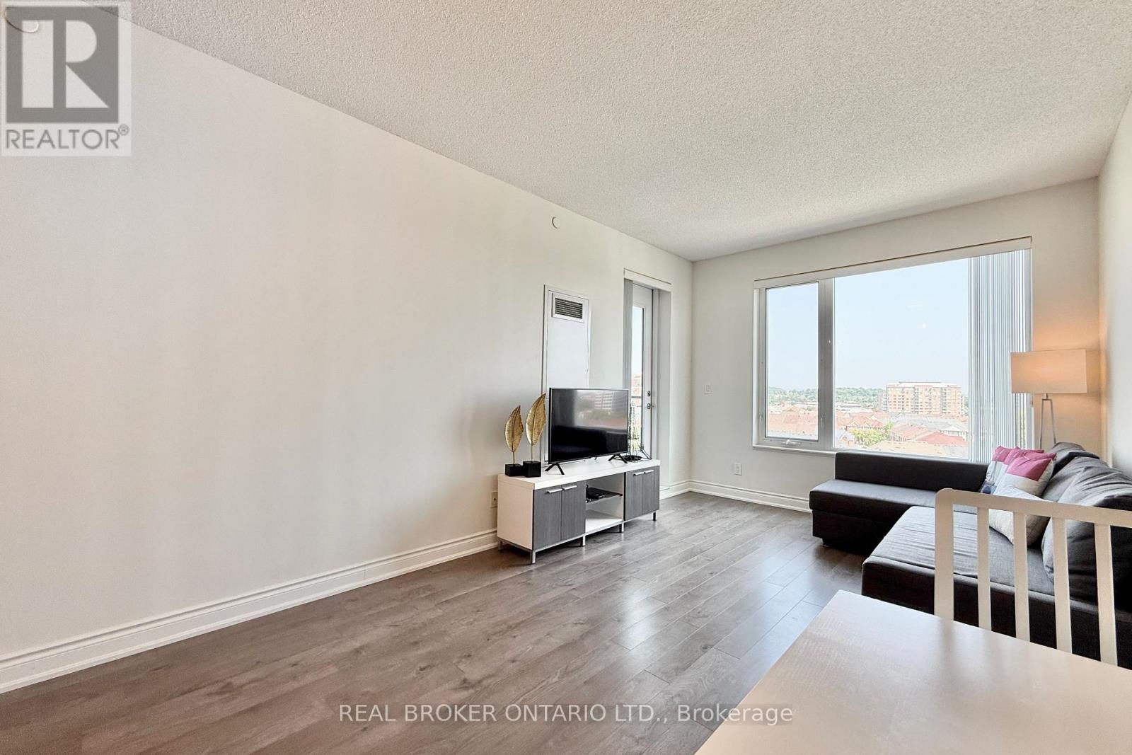 1018 - 325 South Park Road, Markham (Commerce Valley), Ontario  L3T 0B7 - Photo 9 - N12422925