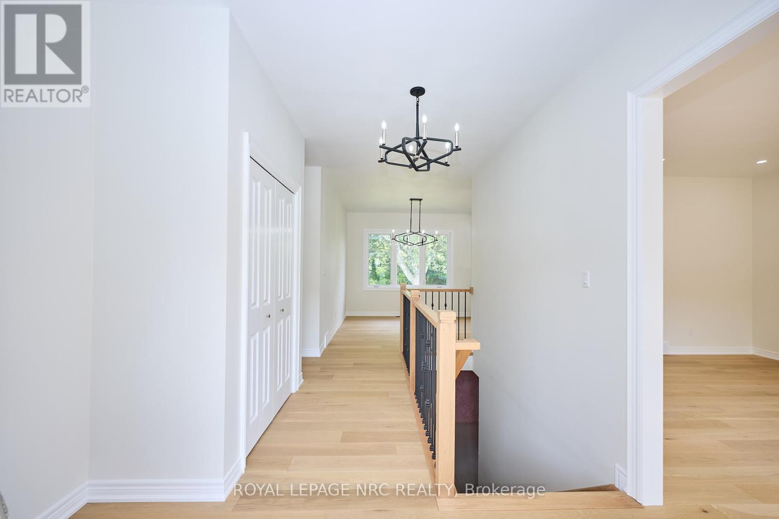 17 Glenbarr Road, St. Catharines, Ontario  L2T 1Y2 - Photo 3 - X12419320
