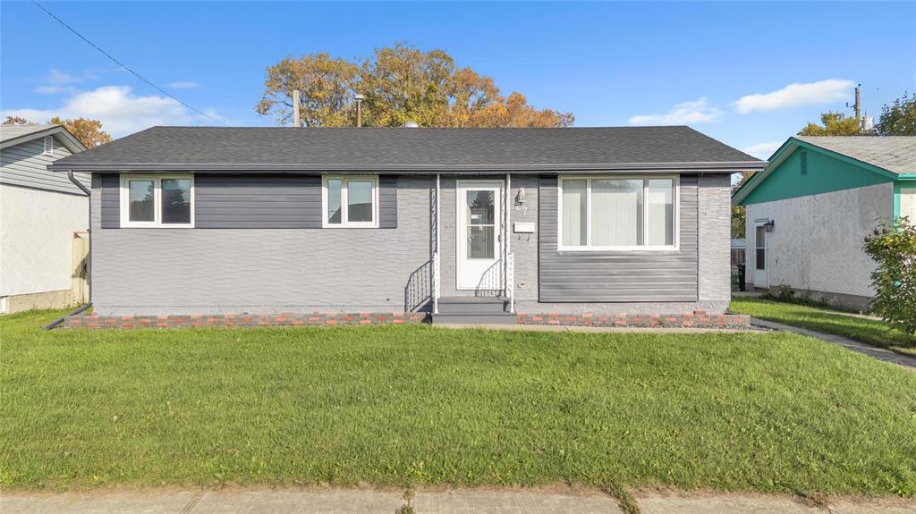 27 Ellington Street, Winnipeg, Manitoba  R2R 0T6 - Photo 0 - 202524995