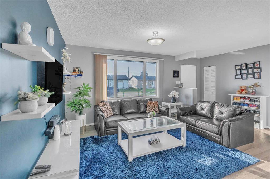 27 Ellington Street, Winnipeg, Manitoba  R2R 0T6 - Photo 6 - 202524995