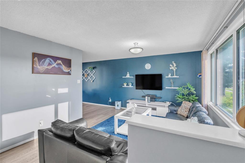 27 Ellington Street, Winnipeg, Manitoba  R2R 0T6 - Photo 8 - 202524995