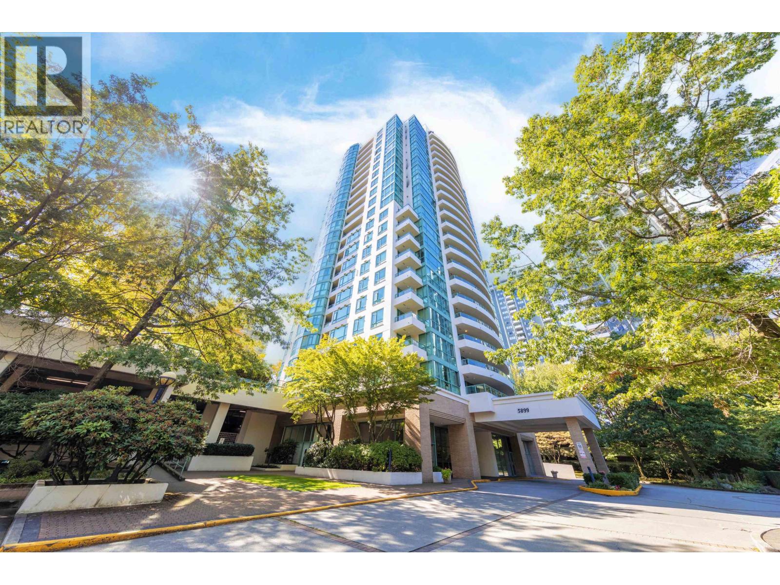 201 5899 WILSON AVENUE, Burnaby, British Columbia