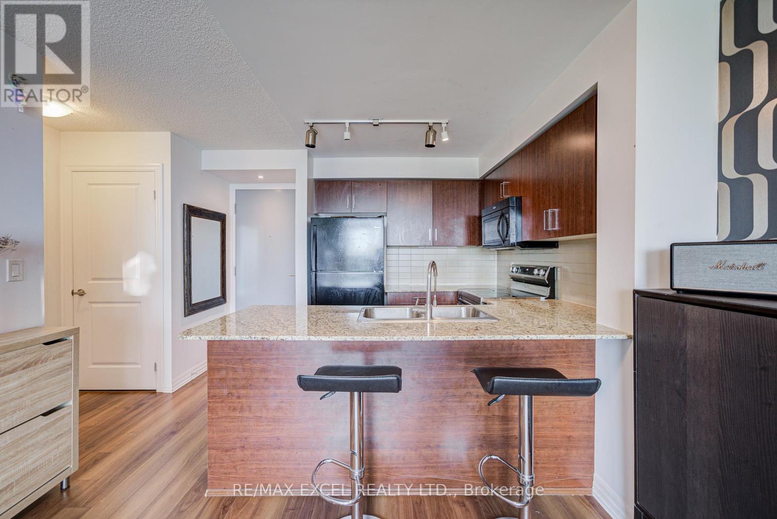 617 - 80 Esther Lorrie Drive, Toronto, Ontario  M9W 0C6 - Photo 16 - W12422900
