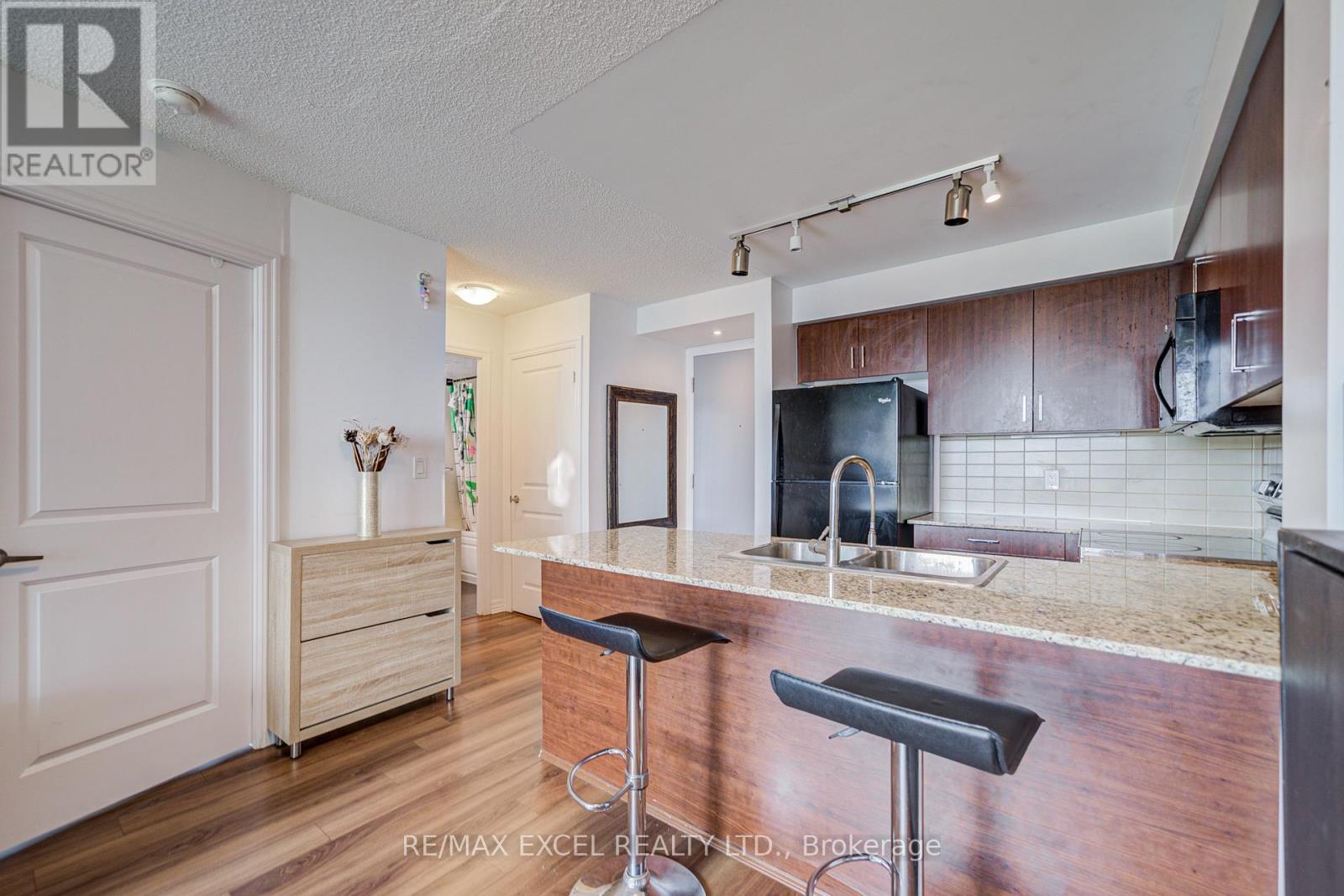 617 - 80 Esther Lorrie Drive, Toronto, Ontario  M9W 0C6 - Photo 17 - W12422900