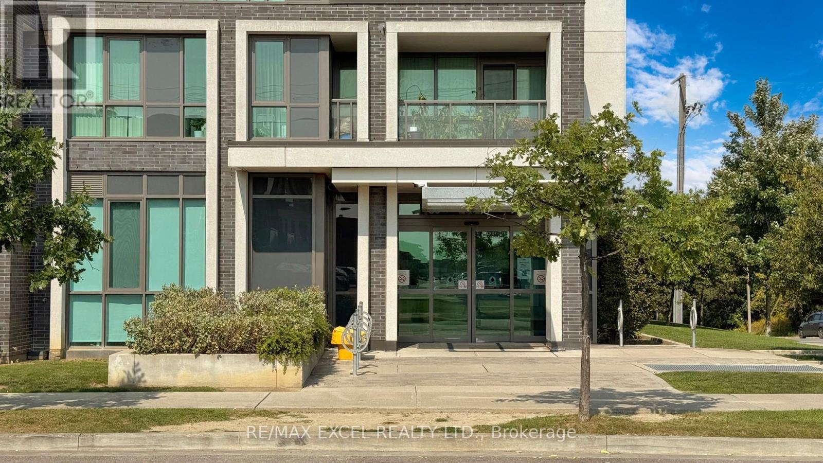 617 - 80 Esther Lorrie Drive, Toronto, Ontario  M9W 0C6 - Photo 3 - W12422900