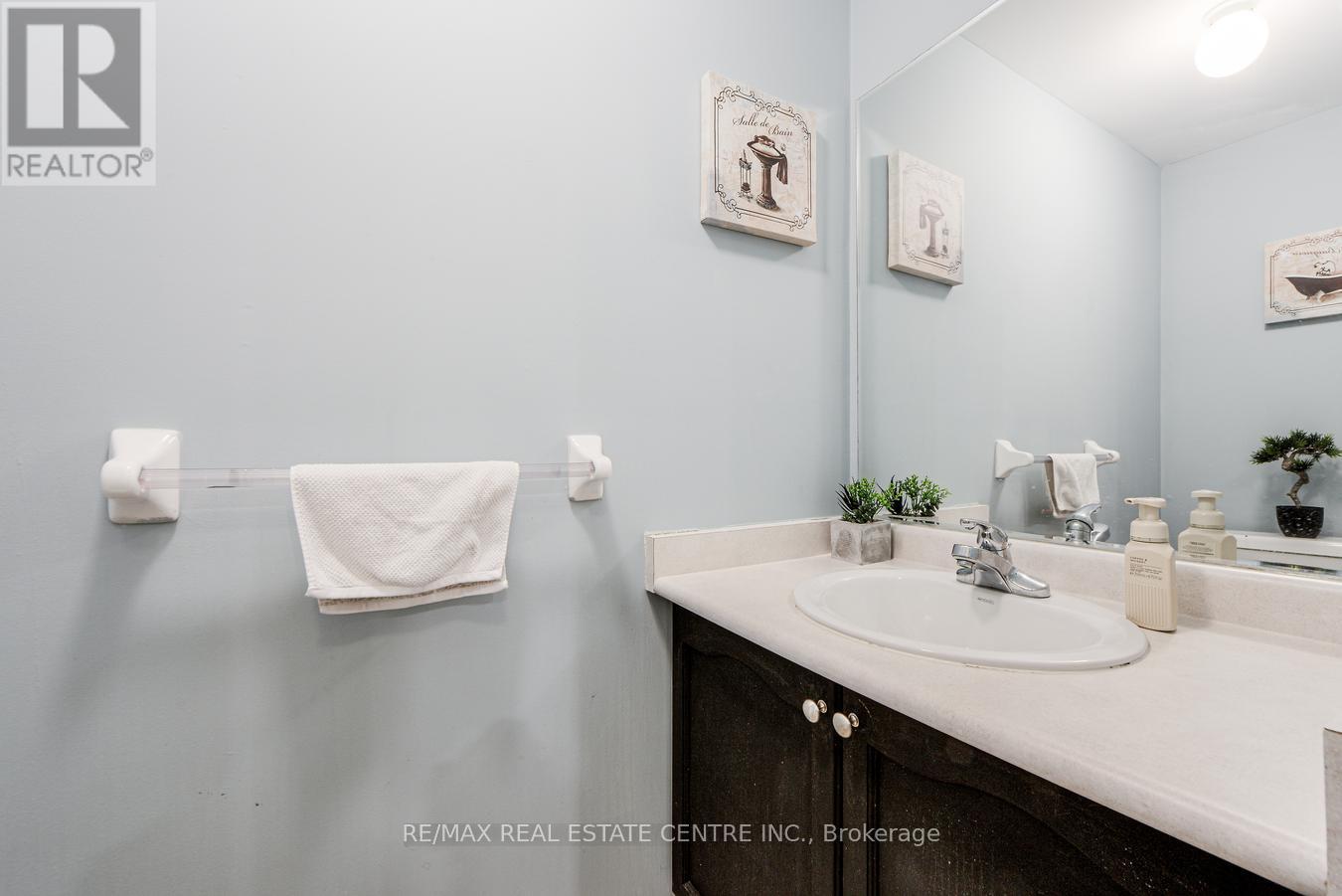 3950 Burdette Terrace, Mississauga, Ontario  L5M 0J2 - Photo 22 - W12422921