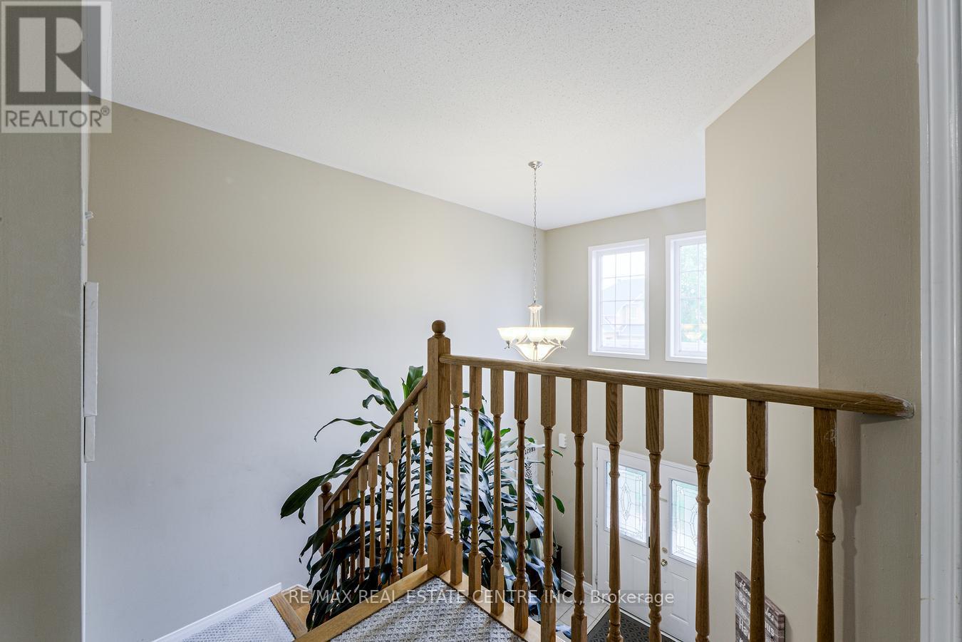 3950 Burdette Terrace, Mississauga, Ontario  L5M 0J2 - Photo 24 - W12422921