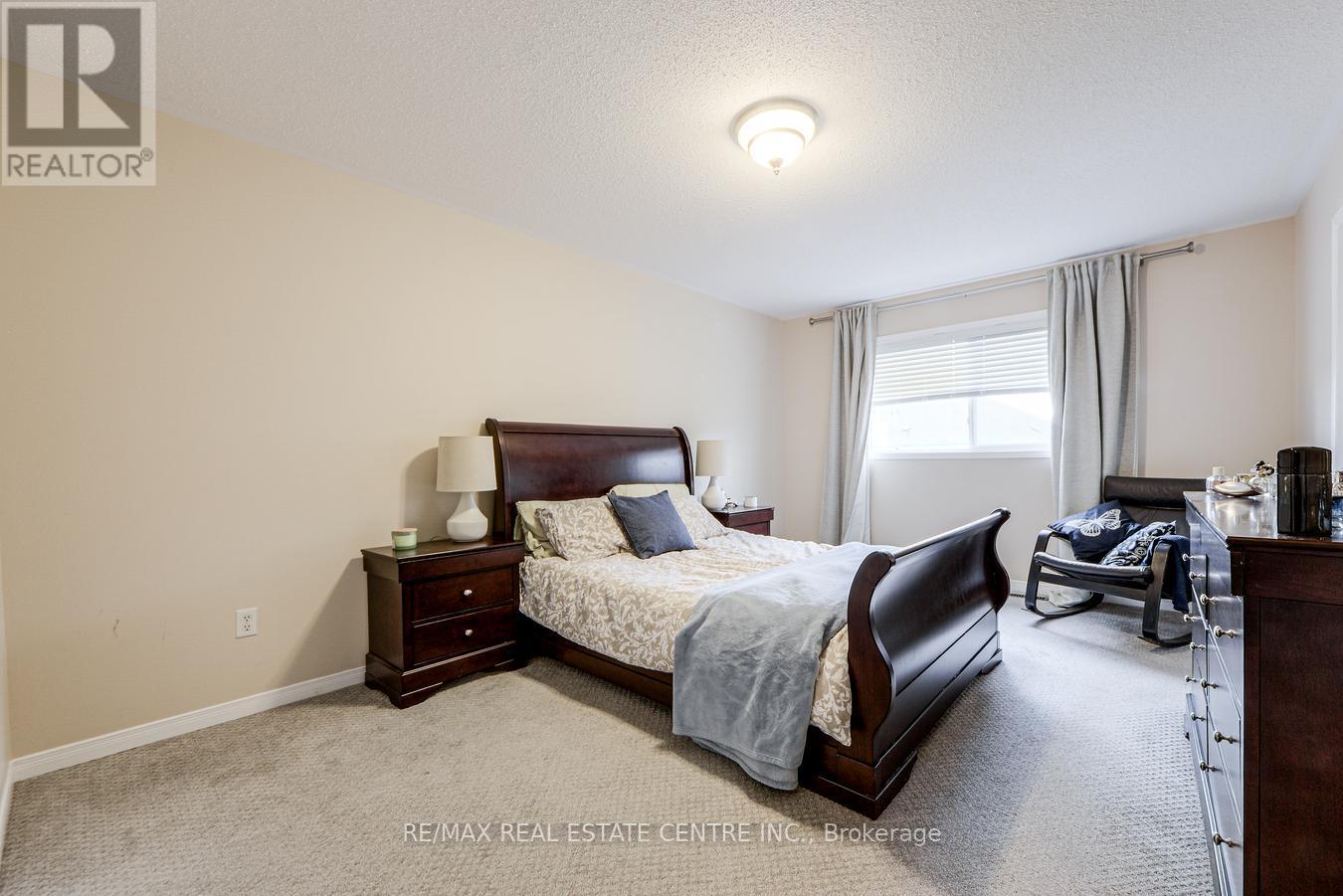 3950 Burdette Terrace, Mississauga, Ontario  L5M 0J2 - Photo 26 - W12422921