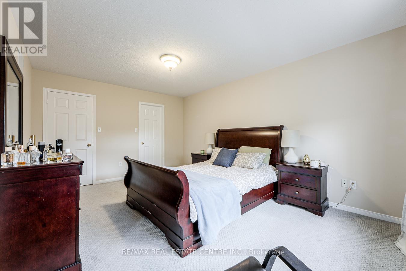 3950 Burdette Terrace, Mississauga, Ontario  L5M 0J2 - Photo 28 - W12422921