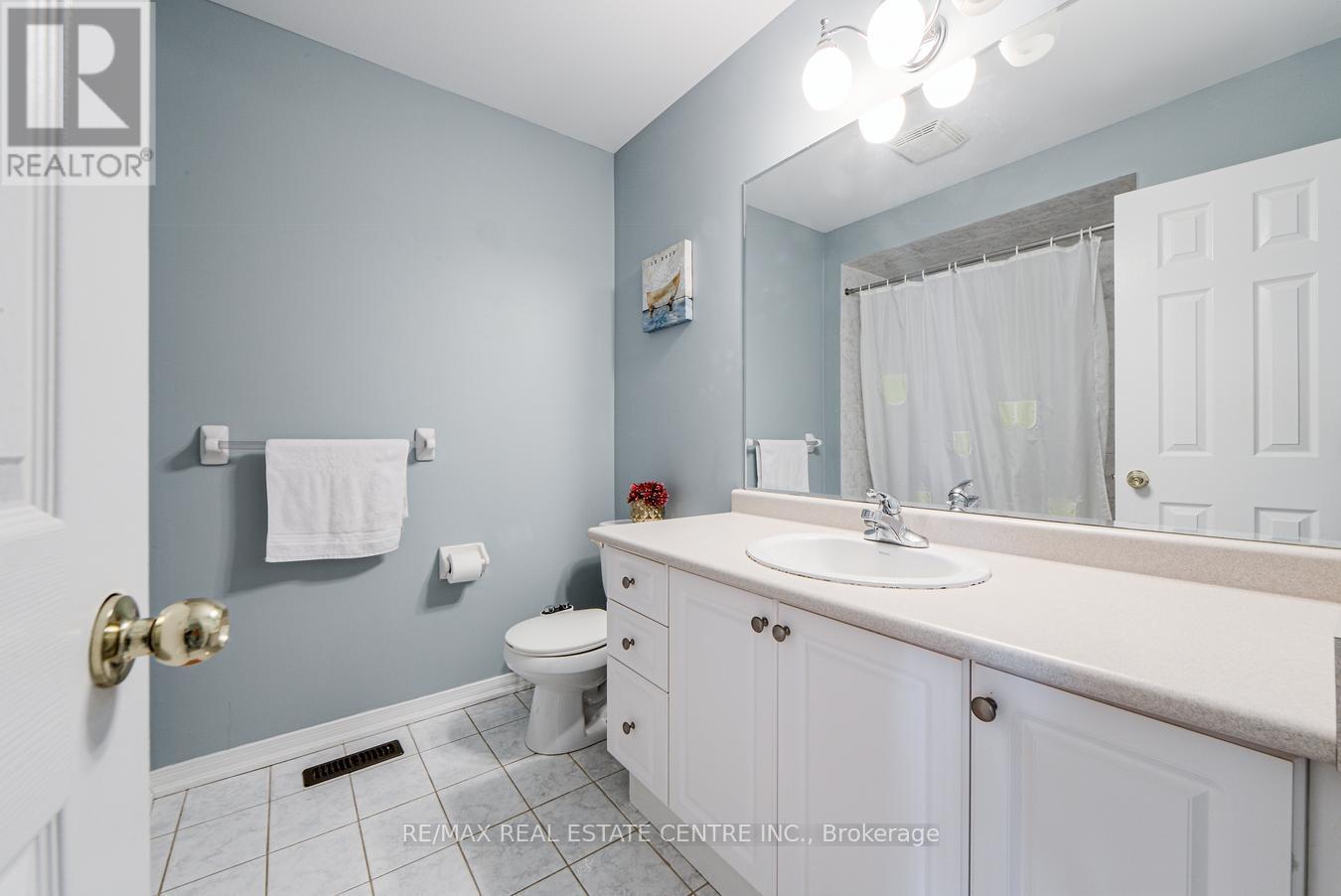 3950 Burdette Terrace, Mississauga, Ontario  L5M 0J2 - Photo 35 - W12422921