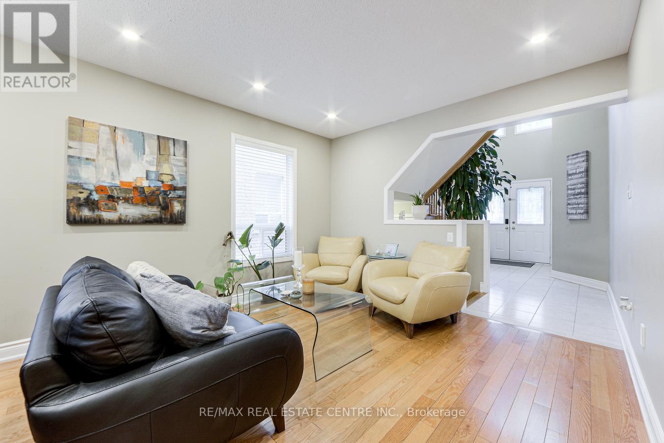 3950 Burdette Terrace, Mississauga, Ontario  L5M 0J2 - Photo 6 - W12422921