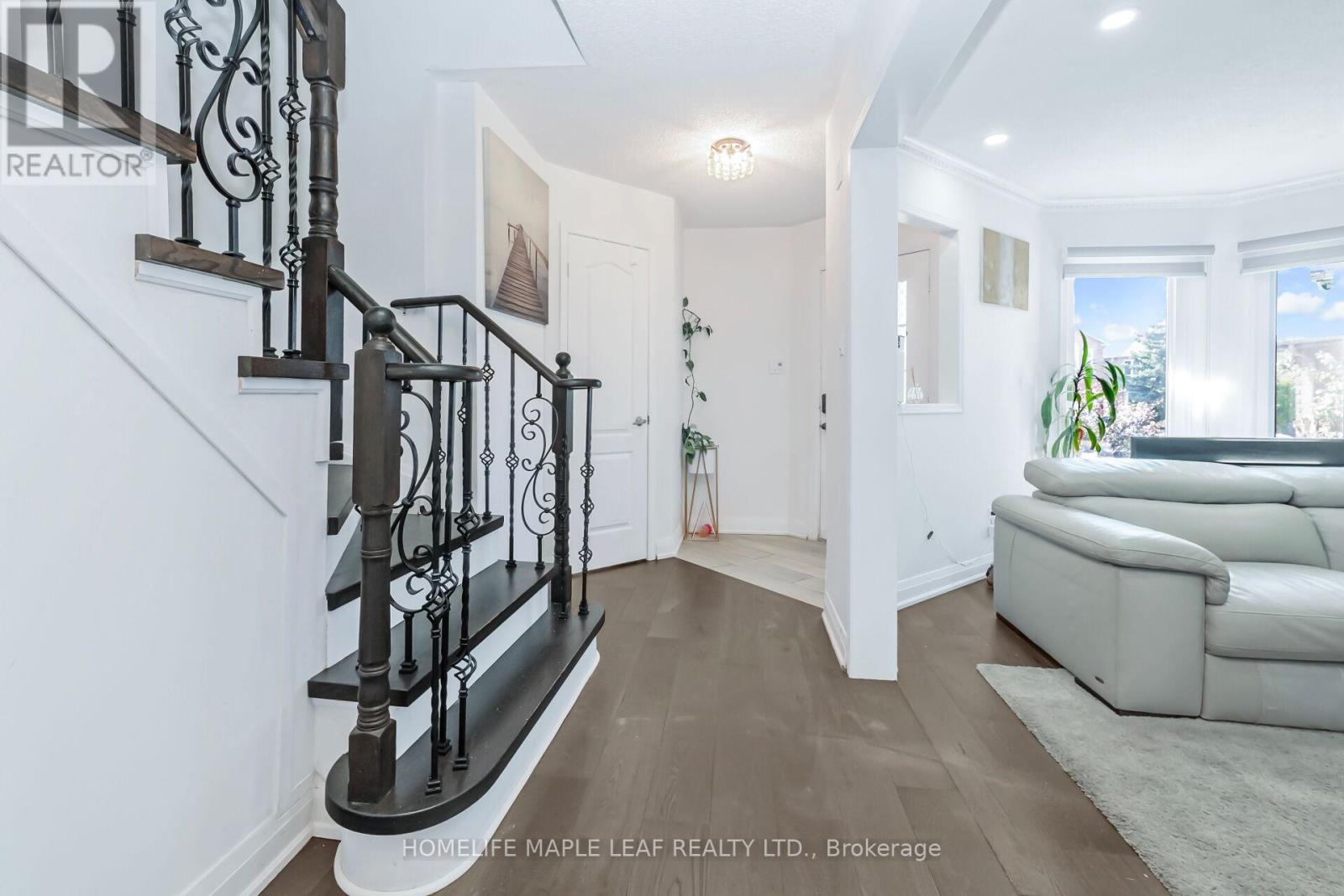 3127 Pendleton Road, Mississauga, Ontario  L5N 7C6 - Photo 4 - W12422935