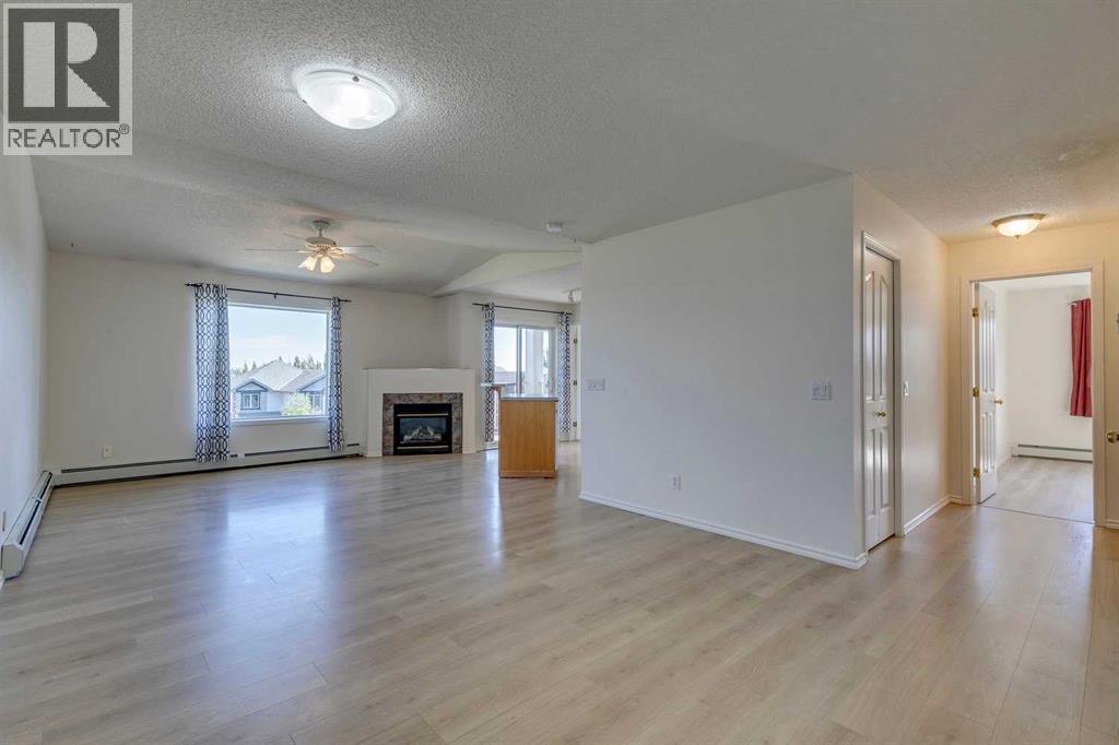301, 7301 Valleyview Park Se, Calgary, Alberta  T2B 3R6 - Photo 4 - A2259499