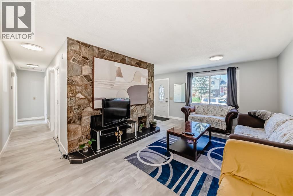 948 Rundlecairn Way Ne, Calgary, Alberta  T1Y 2X2 - Photo 4 - A2257092