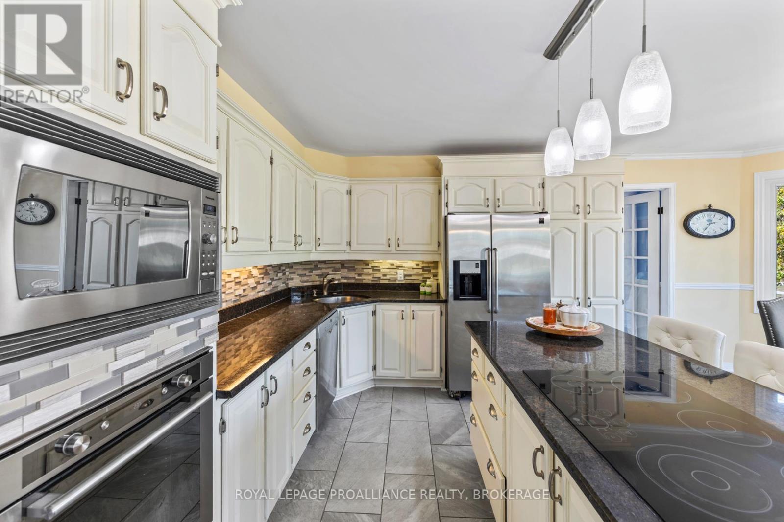 3746 Stage Coach Road, Frontenac, Ontario  K0H 1V0 - Photo 11 - X12422978