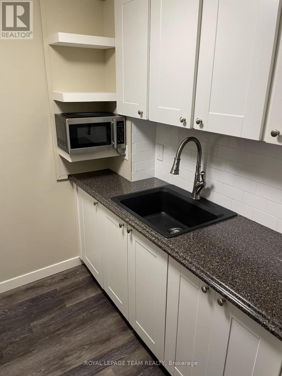 304 - 810 Kyle Court, Brockville, Ontario  K6V 6H6 - Photo 11 - X12422955