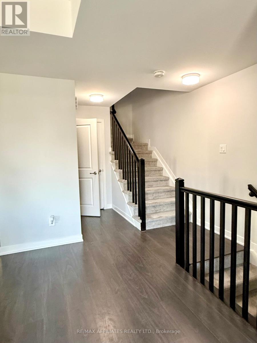 2021 Blossite Private, Ottawa, Ontario  K2J 7J5 - Photo 5 - X12422960