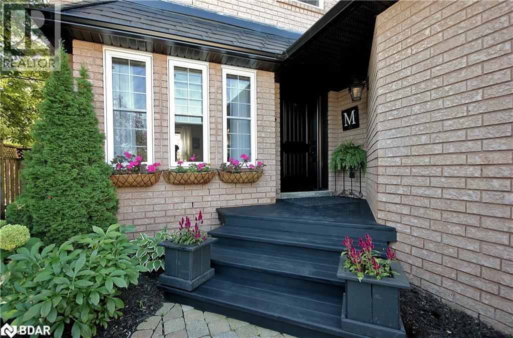 1084 Winnifred Court, Innisfil, Ontario  L9S 2B3 - Photo 4 - 40773040