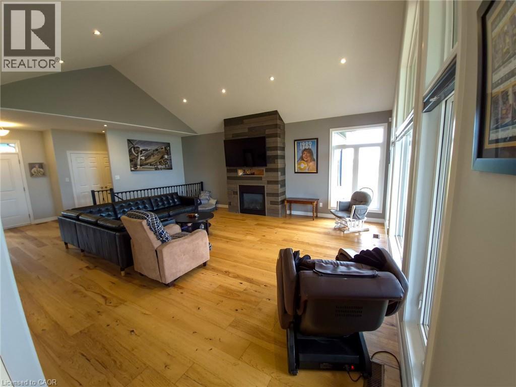 1 Phillips Court, Dunnville, Ontario  N1A 2W2 - Photo 4 - 40773055