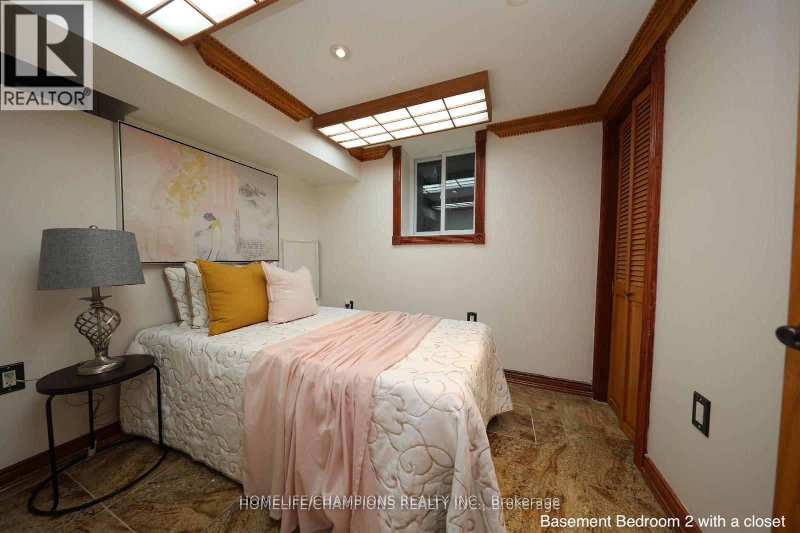 291 St Clair Avenue E, Toronto, Ontario  M4T 1P3 - Photo 13 - C12422950