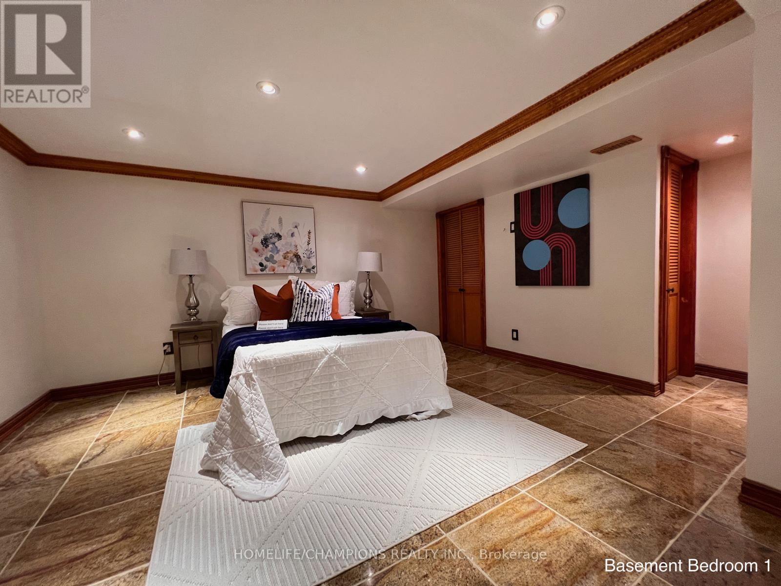 291 St Clair Avenue E, Toronto, Ontario  M4T 1P3 - Photo 15 - C12422950