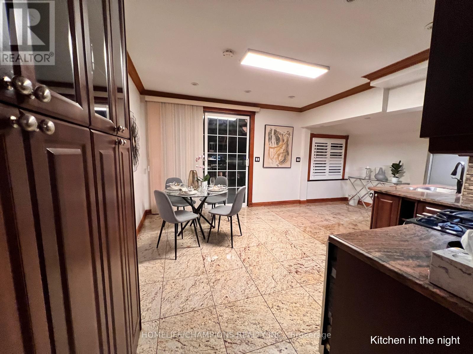 291 St Clair Avenue E, Toronto, Ontario  M4T 1P3 - Photo 31 - C12422950