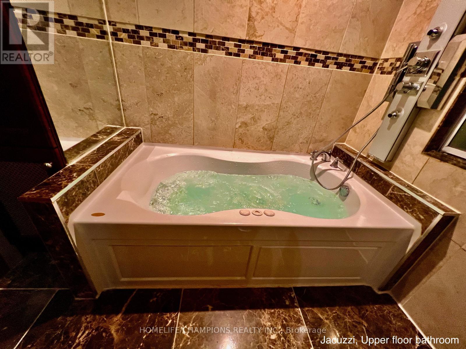 291 St Clair Avenue E, Toronto, Ontario  M4T 1P3 - Photo 36 - C12422950