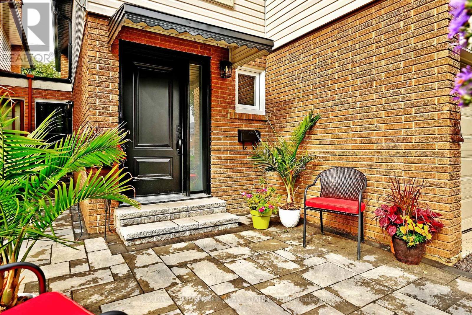 311 Apache Trail, Toronto (Pleasant View), Ontario  M2H 2W6 - Photo 3 - C12422963