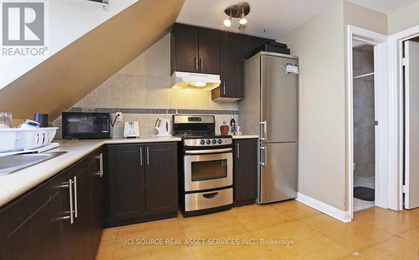 3 - 224 JONES AVENUE, Toronto, Ontario