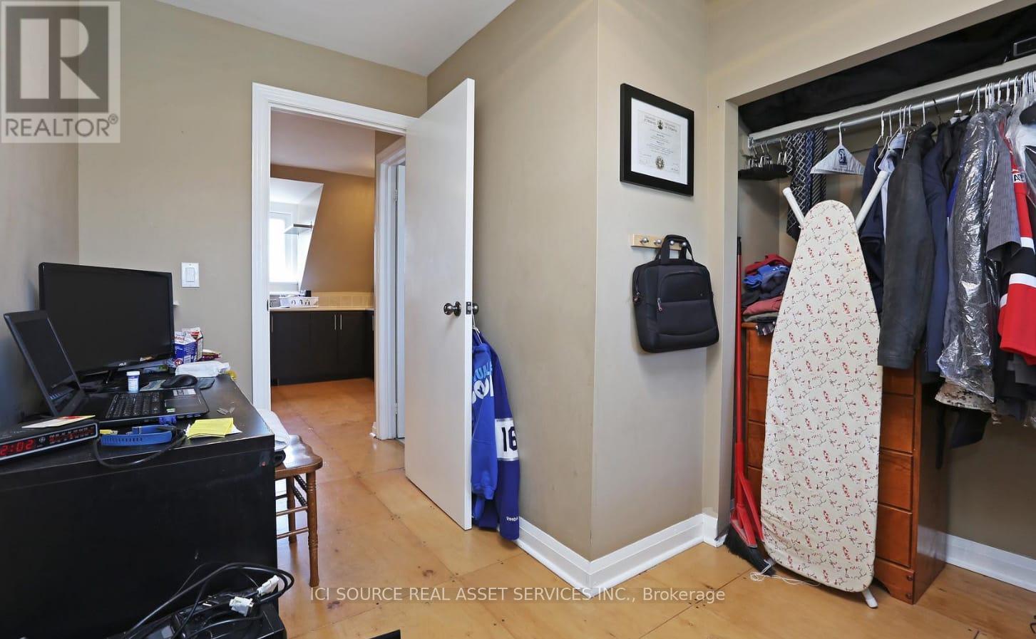 3 - 224 Jones Avenue, Toronto, Ontario  M4M 3A3 - Photo 3 - E12422969