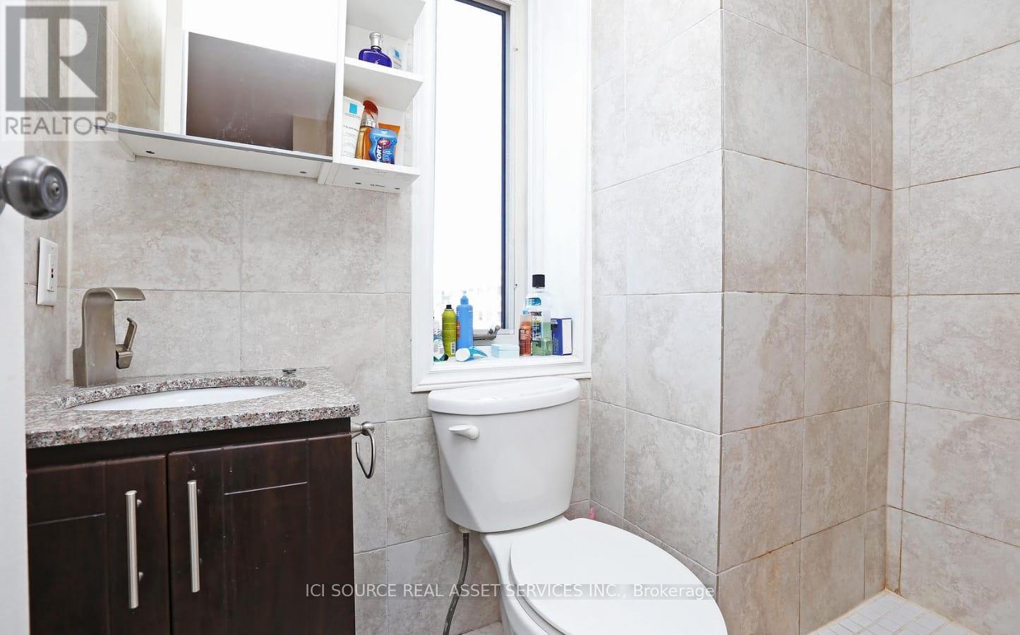 3 - 224 Jones Avenue, Toronto, Ontario  M4M 3A3 - Photo 6 - E12422969