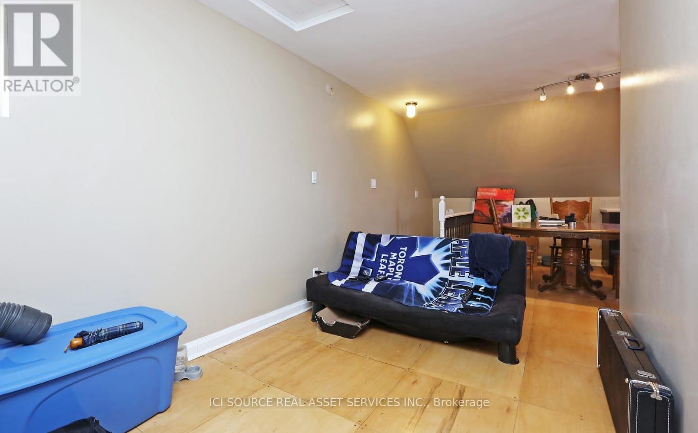 3 - 224 Jones Avenue, Toronto, Ontario  M4M 3A3 - Photo 7 - E12422969