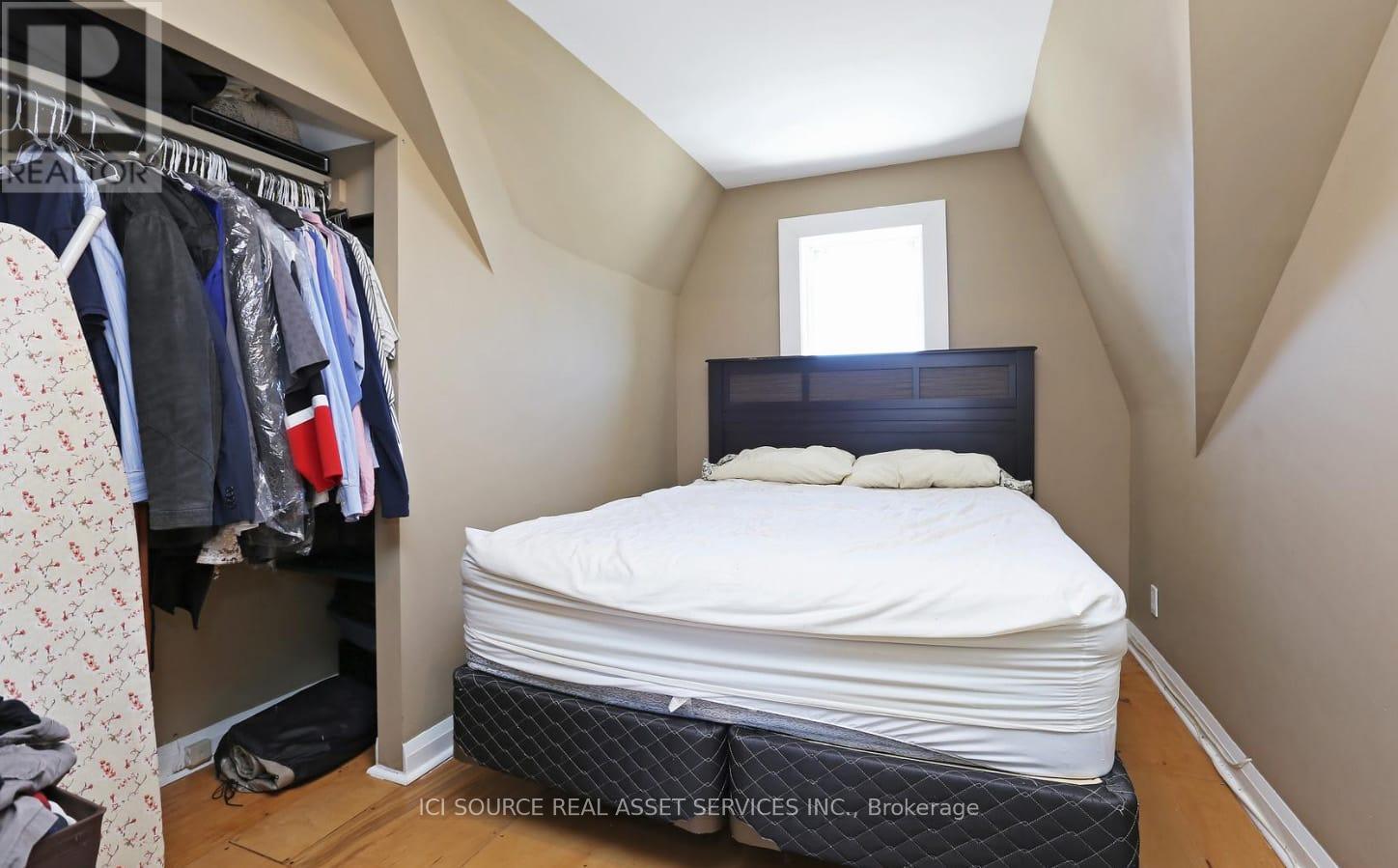 3 - 224 Jones Avenue, Toronto, Ontario  M4M 3A3 - Photo 8 - E12422969