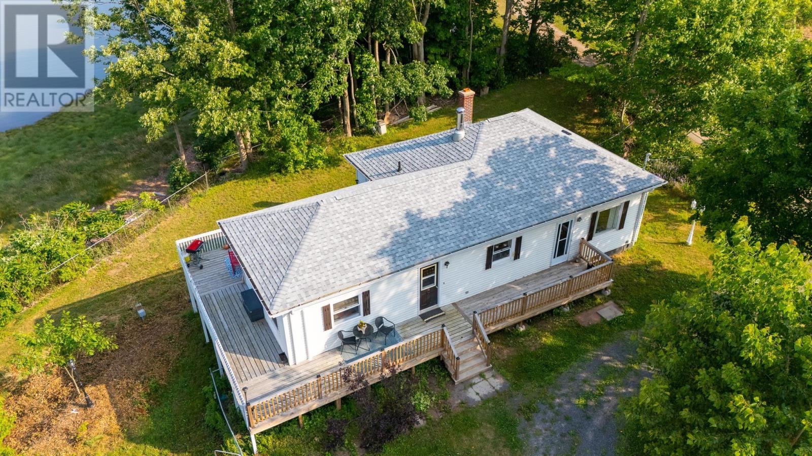 1258 Pereau Road, Upper Pereau, Nova Scotia  B0P 1H0 - Photo 3 - 202518050