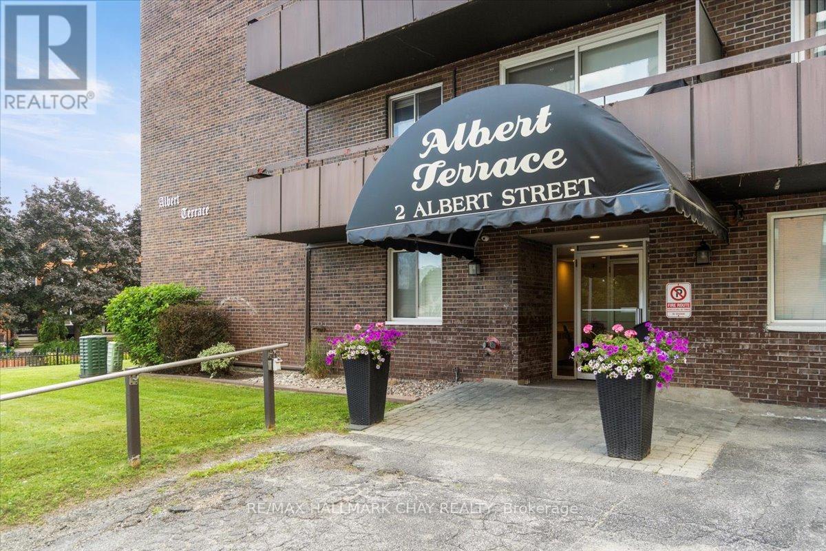 43 - 2 Albert Street, Barrie, Ontario  L4M 3S4 - Photo 2 - S12422962