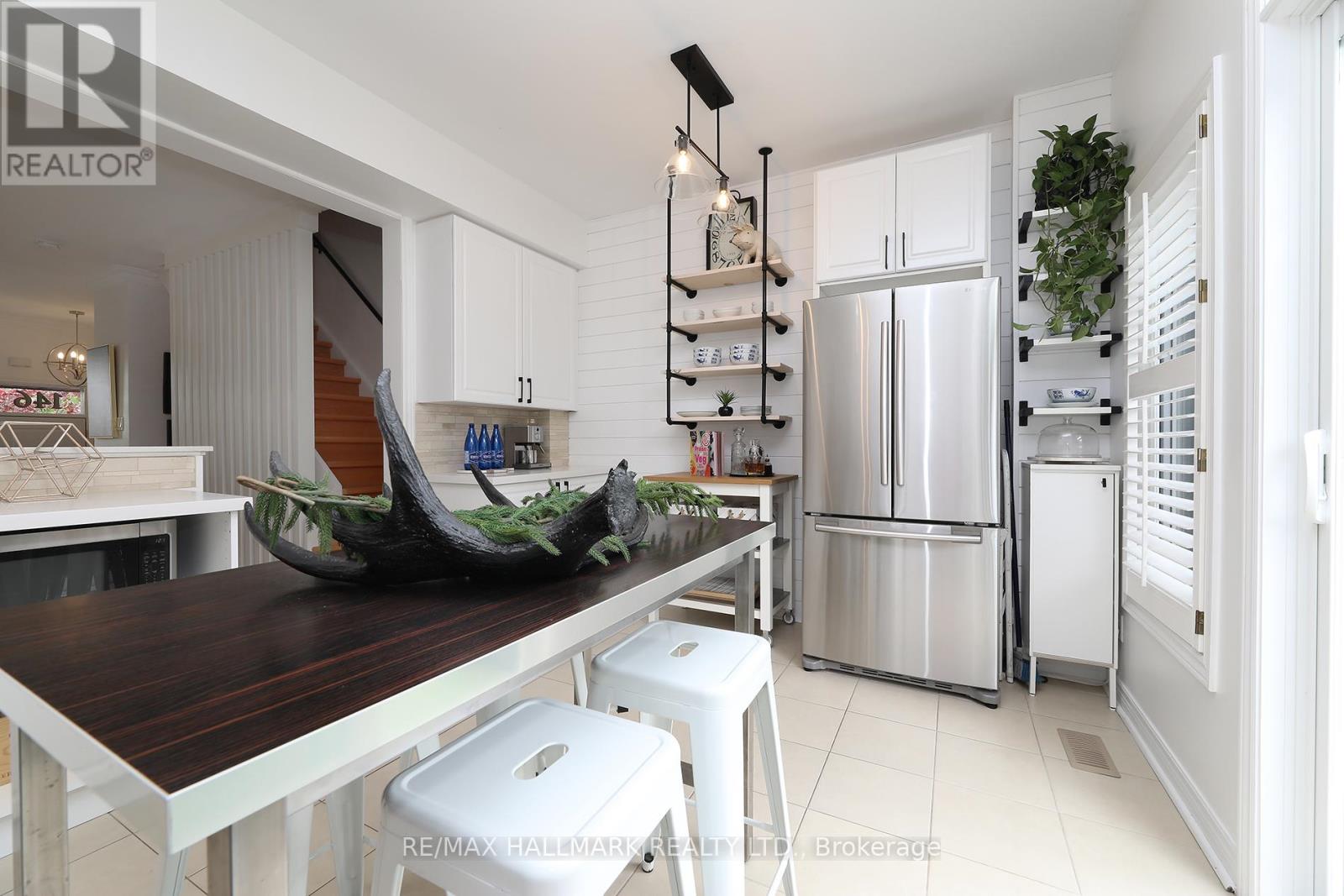 146 Manitoba Street, Toronto, Ontario  M8Y 1E3 - Photo 9 - W12422958