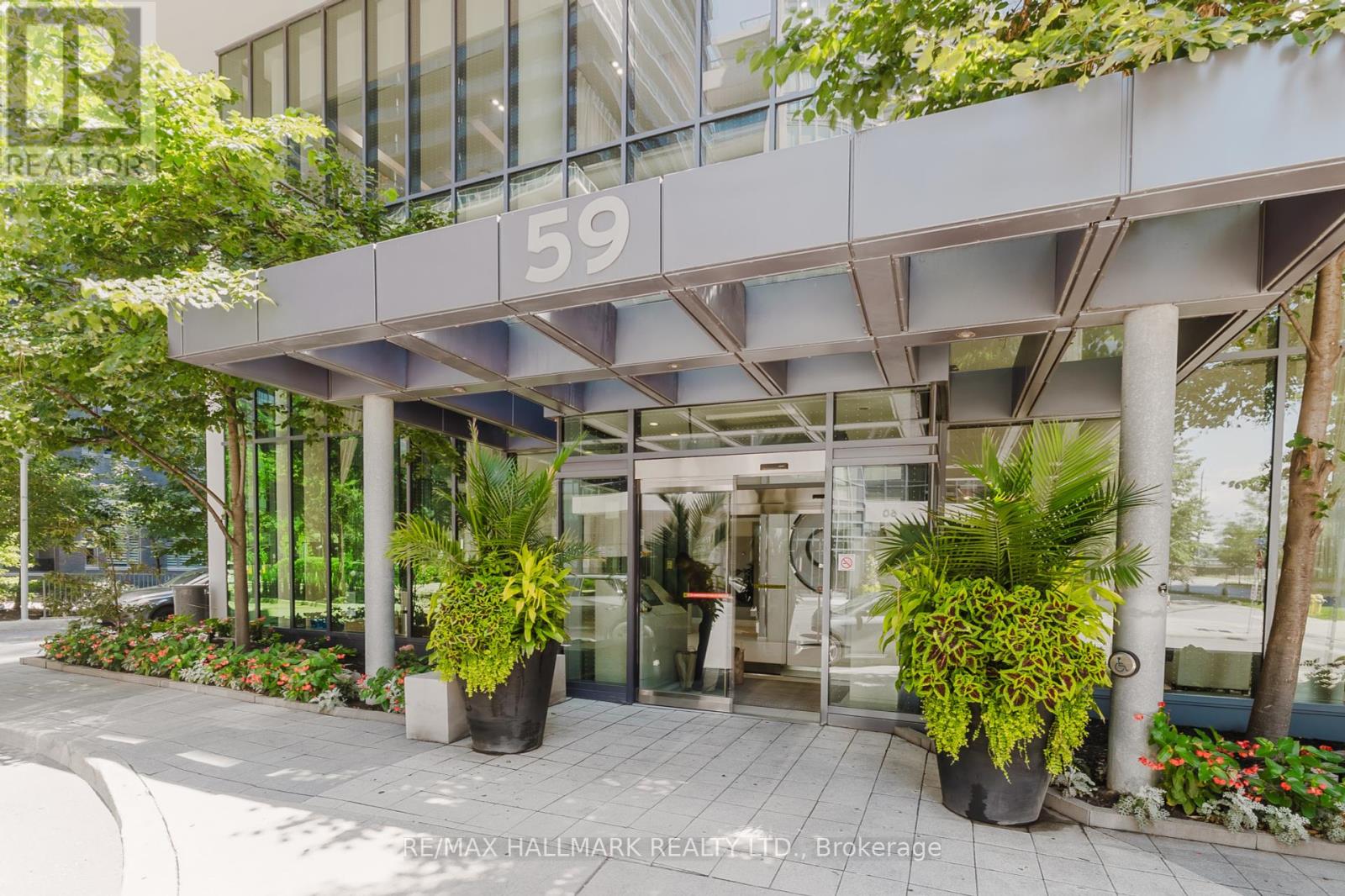 1806 - 59 Annie Craig Drive, Toronto, Ontario  M8V 0C4 - Photo 2 - W12422968