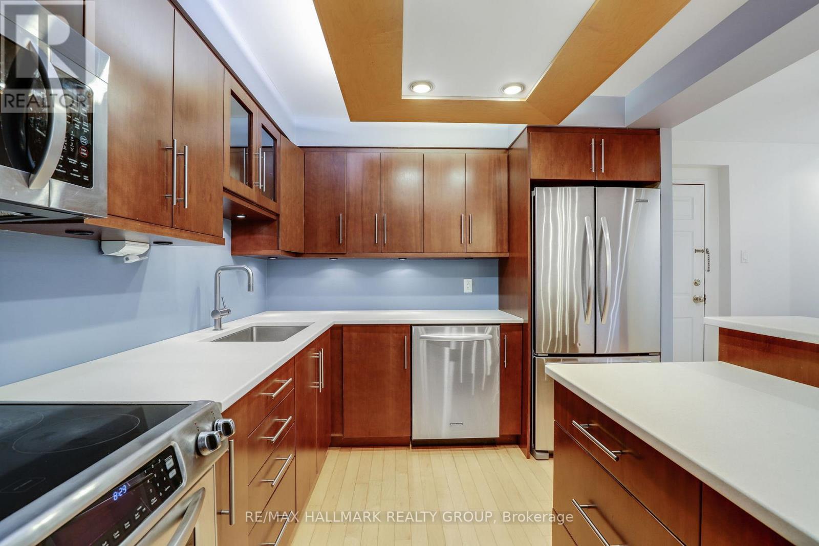 704 - 200 Bay Street, Ottawa, Ontario  K1R 7W8 - Photo 13 - X12423007