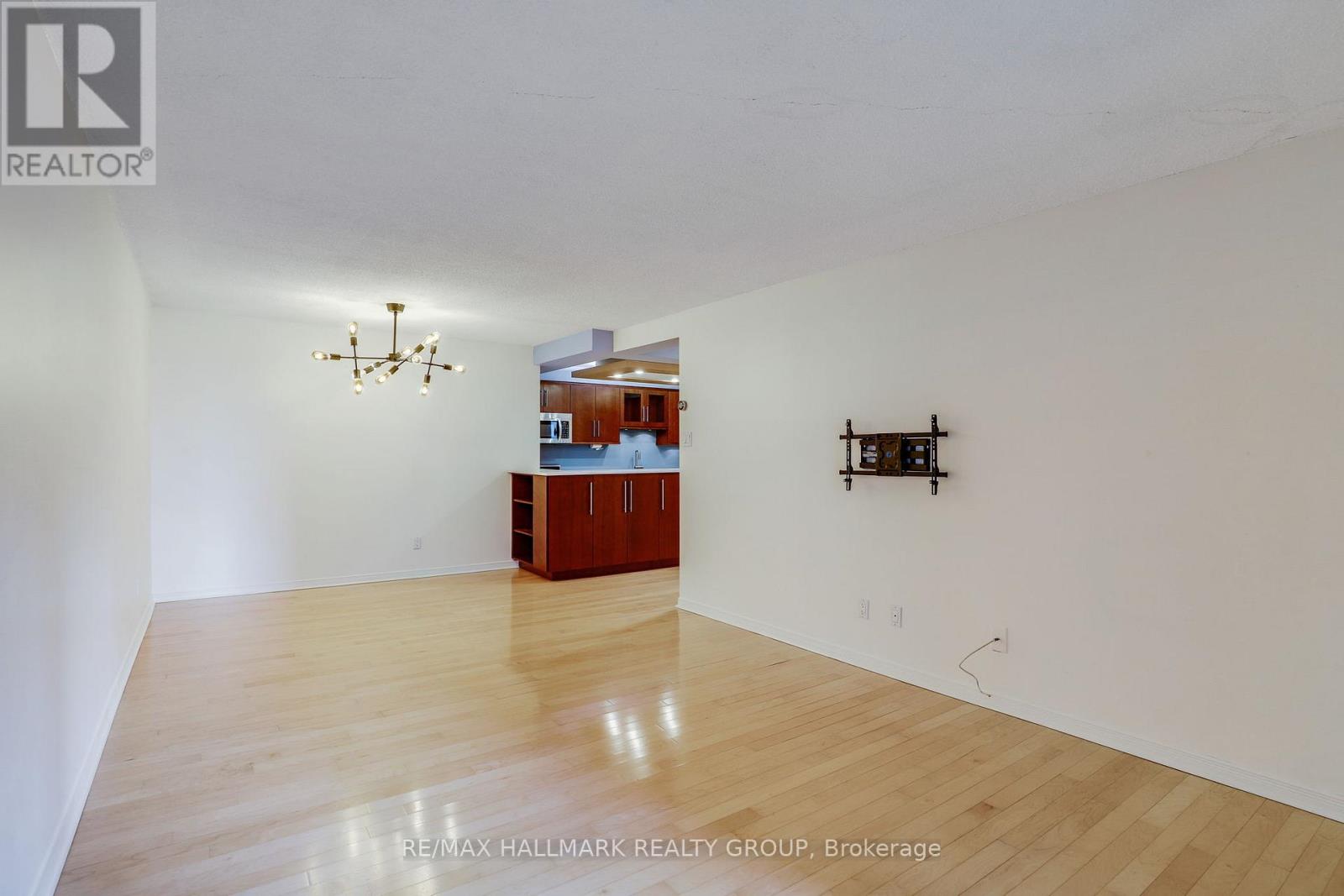 704 - 200 Bay Street, Ottawa, Ontario  K1R 7W8 - Photo 17 - X12423007