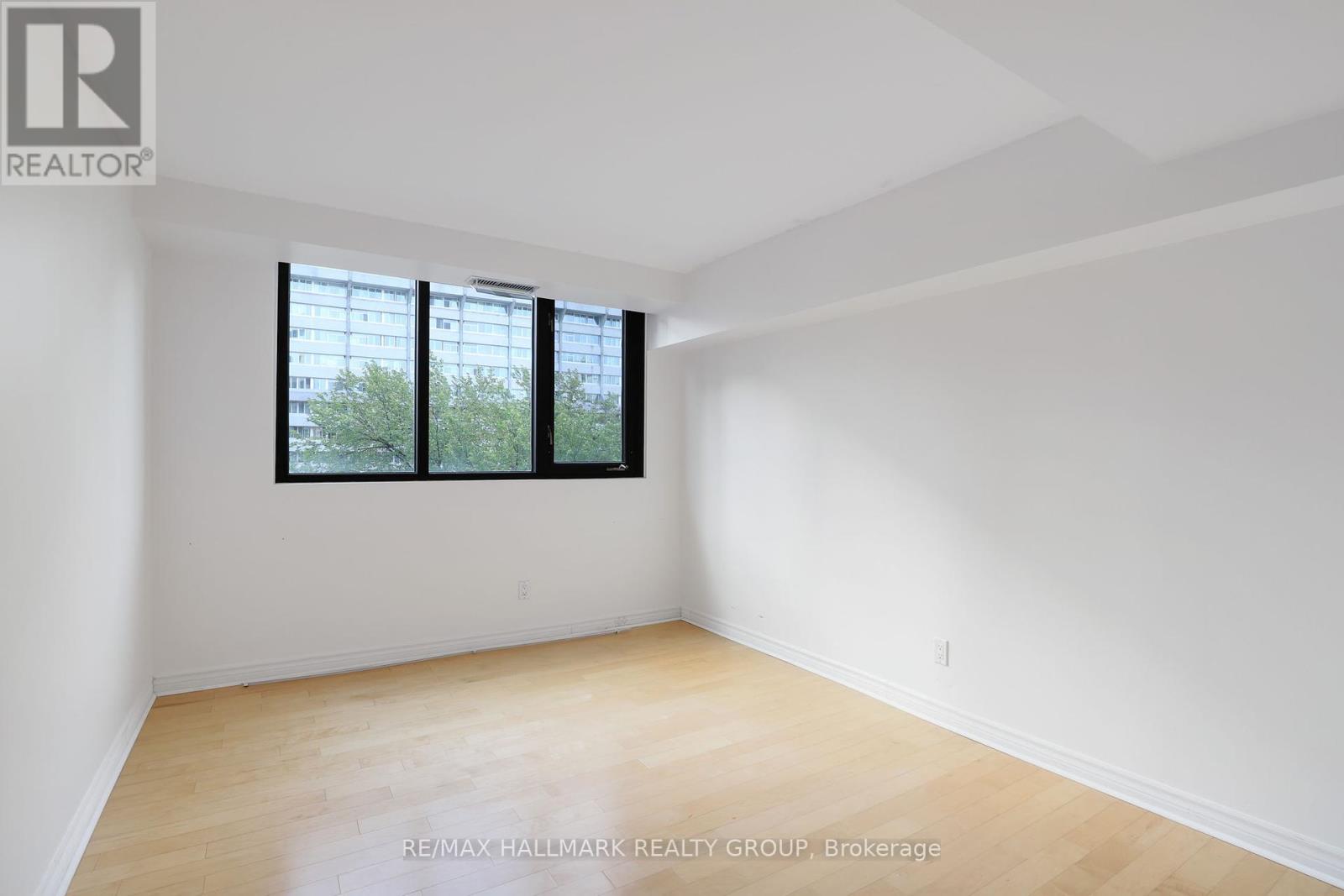 704 - 200 Bay Street, Ottawa, Ontario  K1R 7W8 - Photo 20 - X12423007