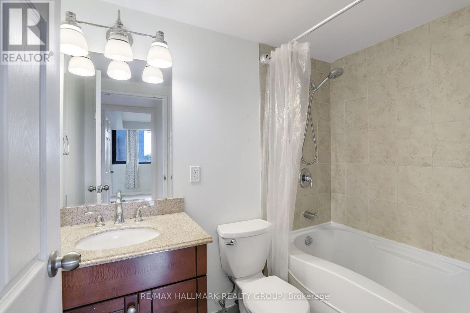 704 - 200 Bay Street, Ottawa, Ontario  K1R 7W8 - Photo 23 - X12423007