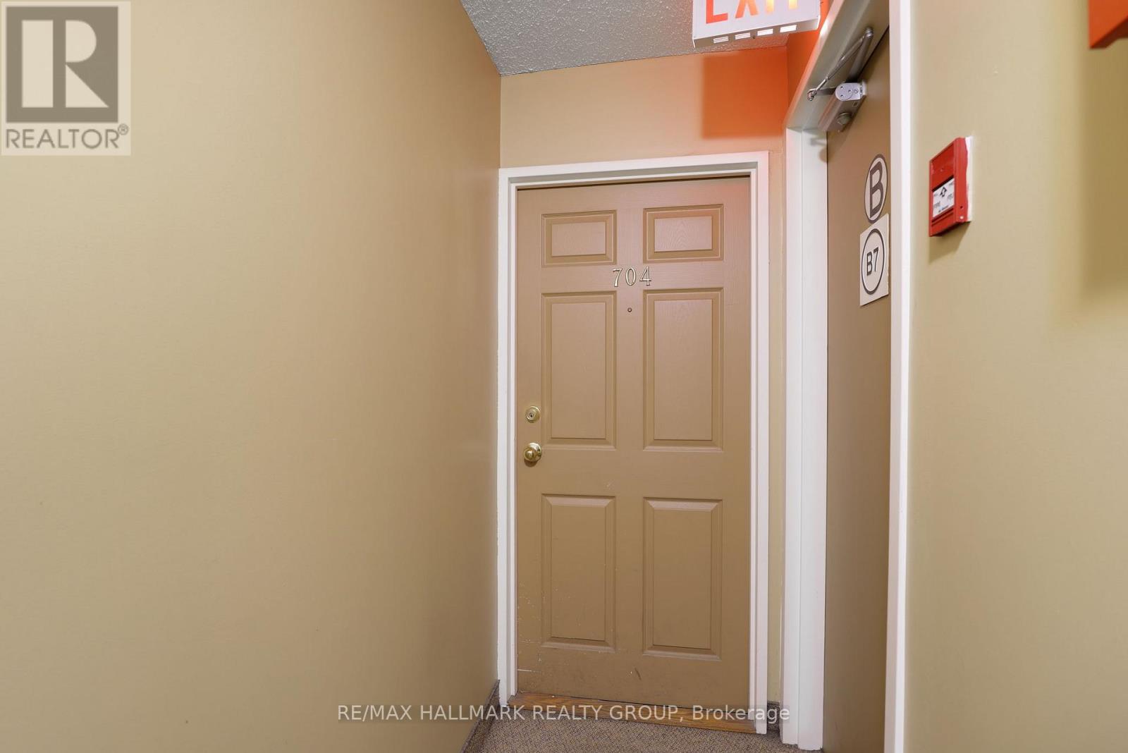 704 - 200 Bay Street, Ottawa, Ontario  K1R 7W8 - Photo 6 - X12423007