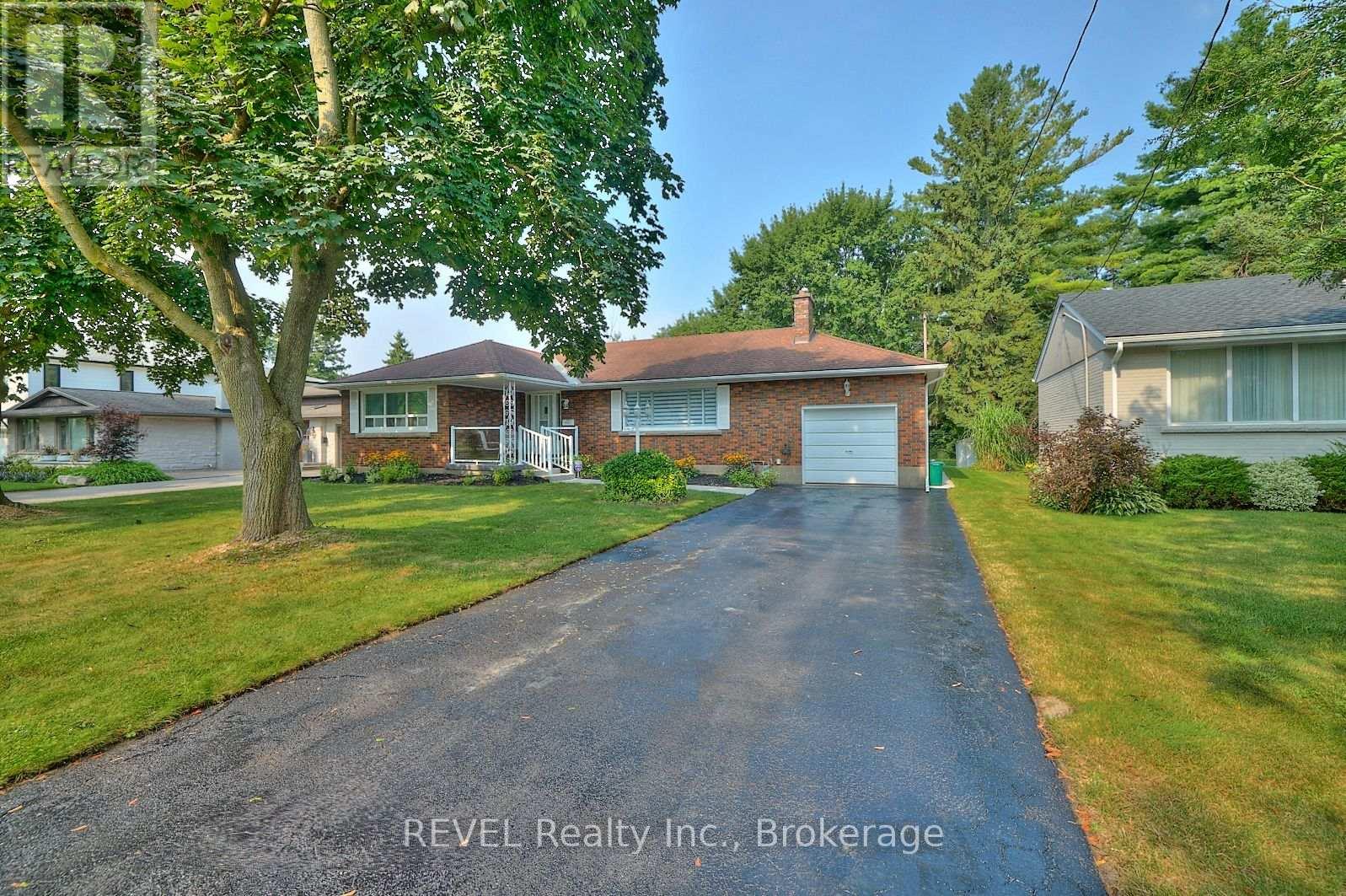 6361 CLARE CRESCENT, Niagara Falls, Ontario