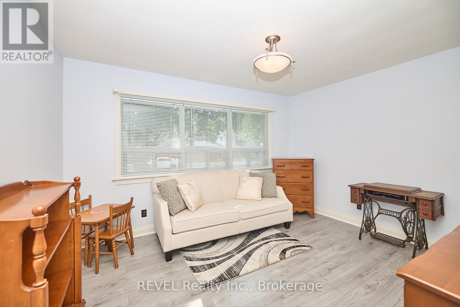 6361 Clare Crescent, Niagara Falls, Ontario  L2G 2C9 - Photo 14 - X12422988